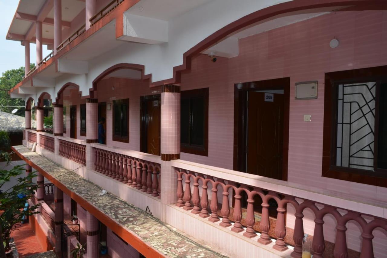 Esther Guest House Calangute Zewnętrze zdjęcie
